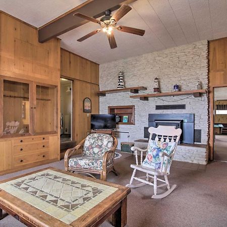 Rustic Lake Buchanan Hideaway With Game Room And Grill Tow Экстерьер фото