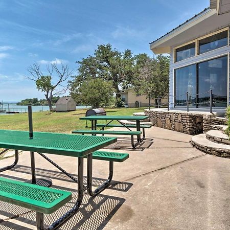 Rustic Lake Buchanan Hideaway With Game Room And Grill Tow Экстерьер фото