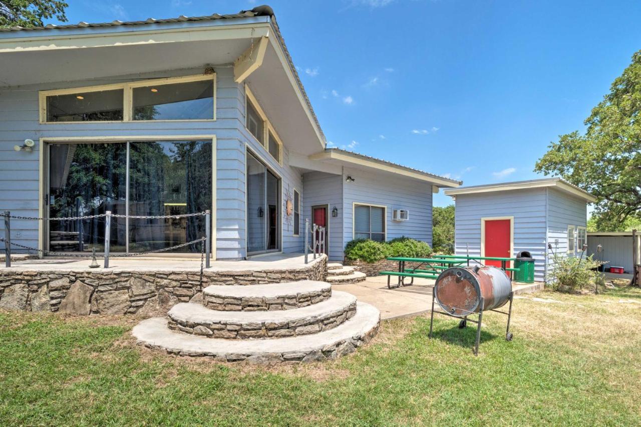 Rustic Lake Buchanan Hideaway With Game Room And Grill Tow Экстерьер фото